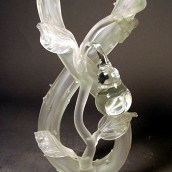 KRALIK APPLE AND PEAR VASES. - Art Glass