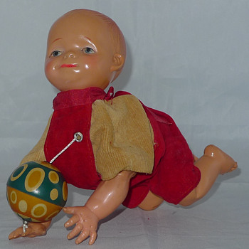 Pull ball baby crawls toy 1930's 1940's - Toys