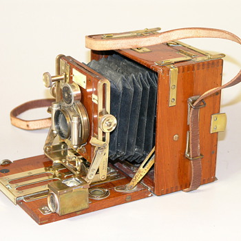Later Sanderson 1/4 plate Tropical Hand & Stand Camera, C.1935. - Cameras