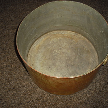 SOLID COPPER POT