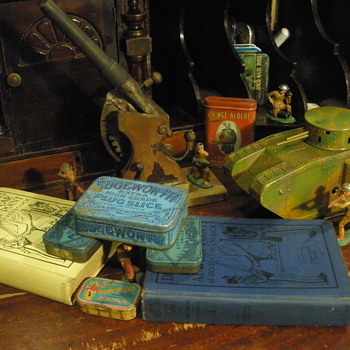 Desk War One, some fun with toy soldiers. 