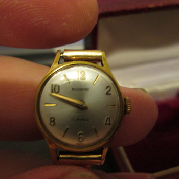 Found wristwatch  - Wristwatches