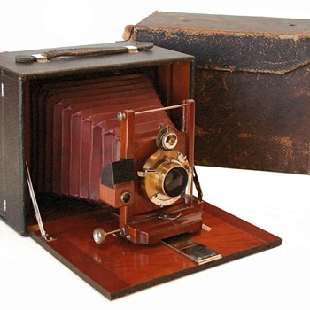 1899 Korona I & 1904 Korona VII: Gundlach Optical Company - Cameras