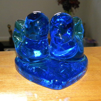 Bluebirds of happinesss by Leo ward - Art Glass