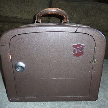 Bell & Howell Filmosound 185 16mm Film Projector - Cameras