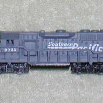 Southern Pacific "N" scale Locomotive