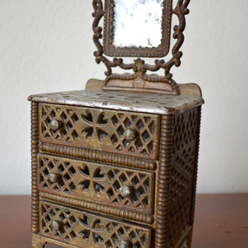 My Antique Doll Dresser