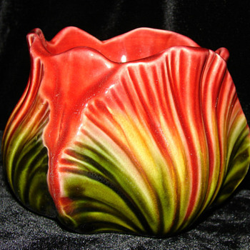 Ault Art Pottery Leaf Vase (1889) Designed by Dr Christopher Dresser - Art Pottery