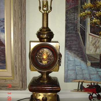 Anyone know what type of lamp this is?