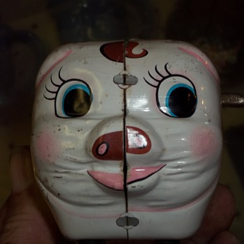 WIND UP PIGGY BANK