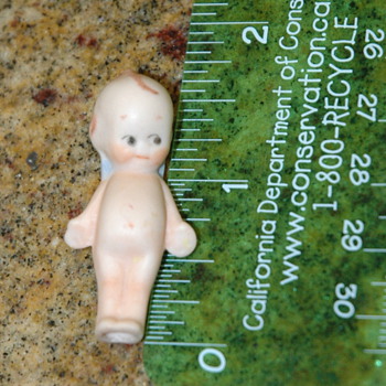 who am I?  I cant tell where I am from? - Dolls
