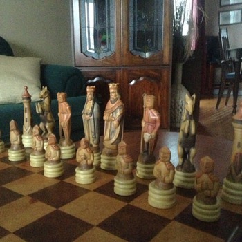 Vintage Chess set? - Games