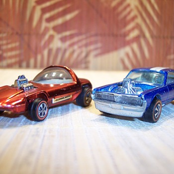 More fun Hot Wheels - Model Cars