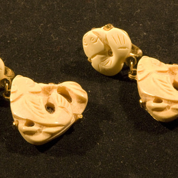Trifari Crown Carved Bone Fish Cip-on Earrings