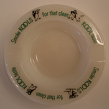 Kool cigarette ash tray with "Willie" the penguin - Tobacciana