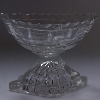 Pedestal Salt Boat - Glassware
