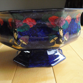 regal pottery cecillian - Art Pottery
