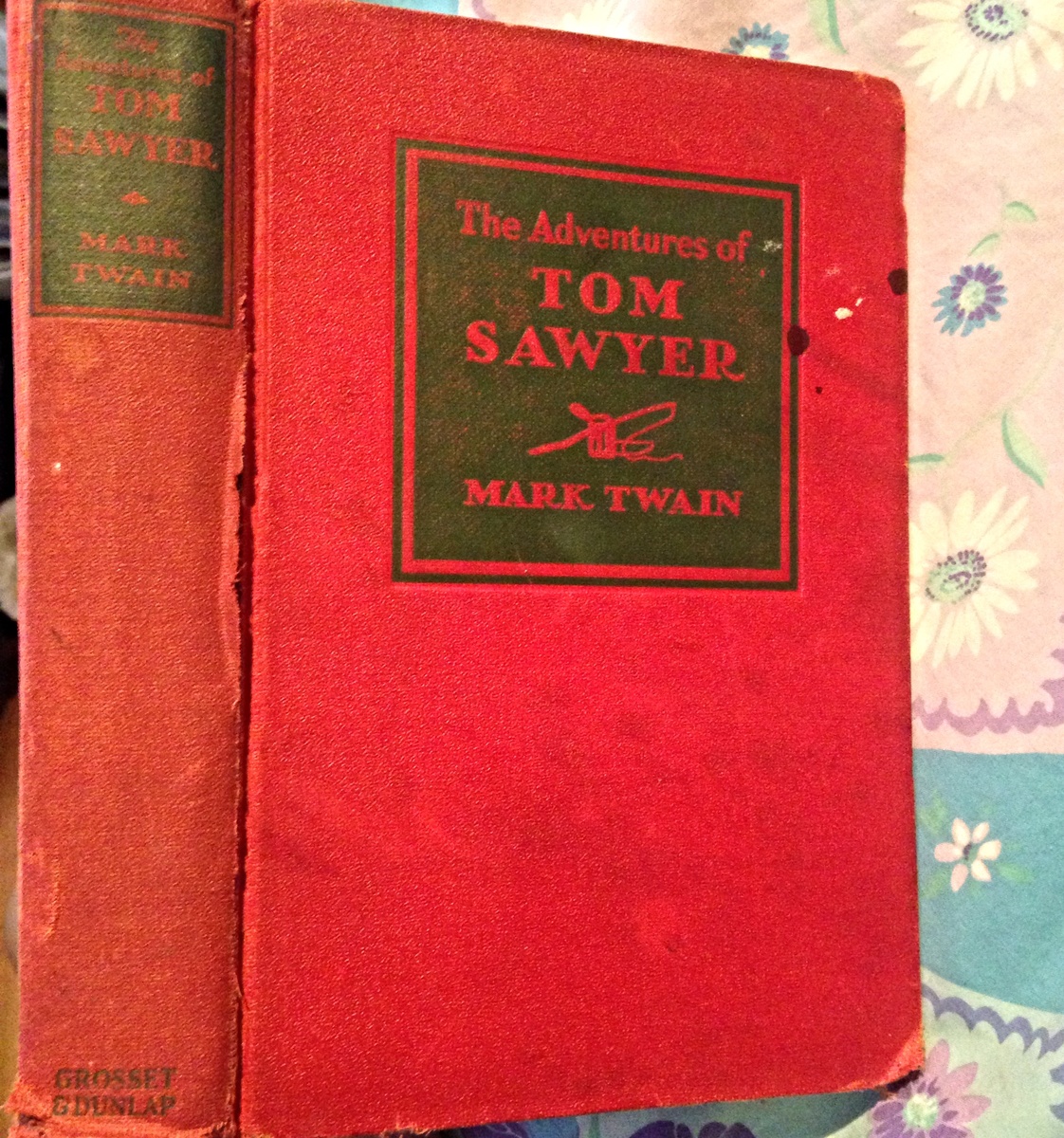 mark twain tom sawyer book report Hope this helps the adventures of tom sawyer, by mark twain, is a popular 1876 novel about a young boy growing up in the antebellum south on the mississippi river in st petersburg, missouri. mark twain tom sawyer book report Hope this helps the adventures of tom sawyer, by mark twain, is a popular 1876 novel about a young boy growing up in the antebellum south on the mississippi river in st petersburg, missouri.
