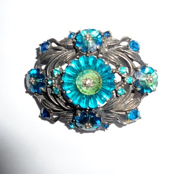 Weiss Vintage Brooch - Costume Jewelry
