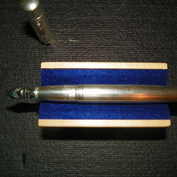 Yard-O-Led Viceroy Grand Lined Fountain Pen - Pens