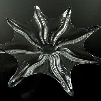 #33 Large "Starfish" bowl by Vannes le Châtel - Art Glass