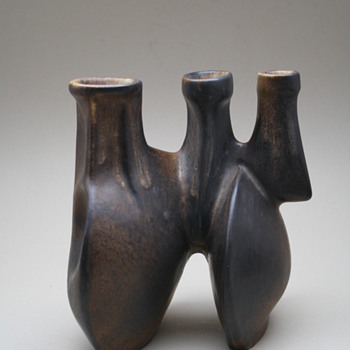 Loré, Beesel, the Netherlands. Designed by Matt Camps 1970s. marked B75 - Pottery