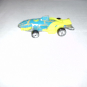 1998   HOTWHEELS  SHARK   CAR? - Model Cars