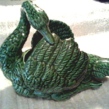 Beautiful Green Majolica Swan Planter / Marked "Made in Portugal"/ Unknown Age - Art Pottery