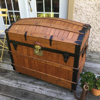 Antique Oak slat Trunk Excelsior - Furniture