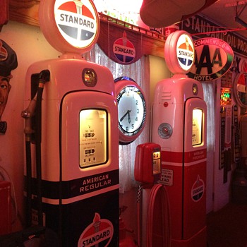 Standard Oil Theme...Martin & Schwartz gas pumps - Petroliana