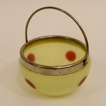 Uranium glass bowl with red dots - Art Glass