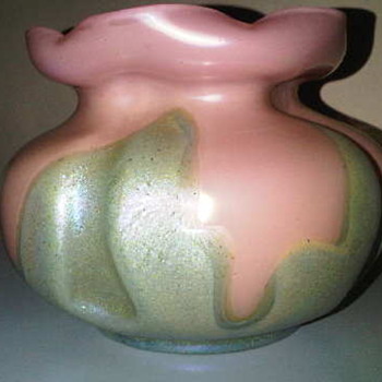 My new Kralik... (a "Marmite" vase?) - Art Glass
