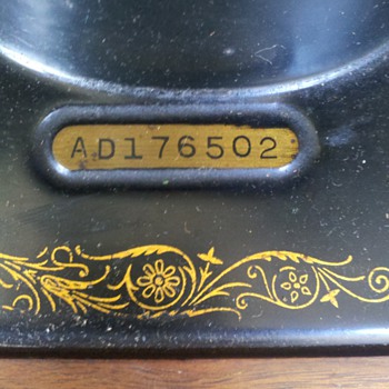 Singer 66-6 On No. 50 Cabinet - Sewing