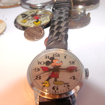 1974 English Mickey Wristwatch - Wristwatches
