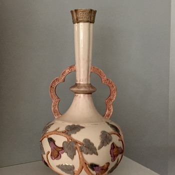 Vase marked RW - Pottery