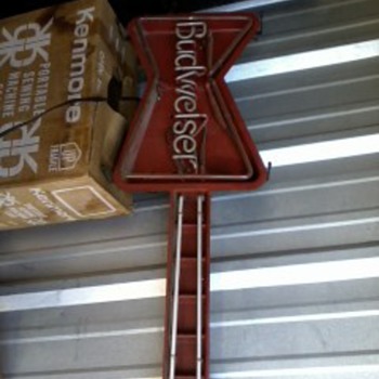 Vintage Guitar Budweiser Neon Light