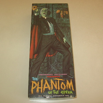 Aurora 1963  The Phantom Monster Model Kit