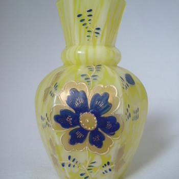 Welz Spatter Posy Vase with enamelling. - Art Glass