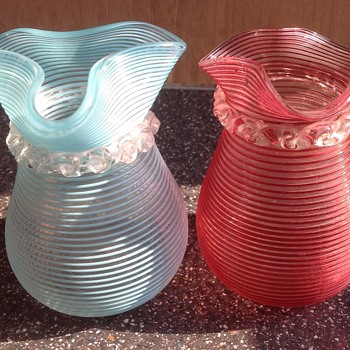 Two threaded spill vases - Art Glass