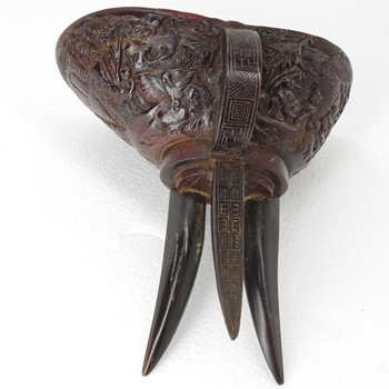 A rhinoceros piece - Asian