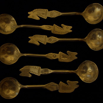 Demitasse or salt spoons?