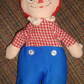 Very Different Raggedy Andy! Unknown Date?????