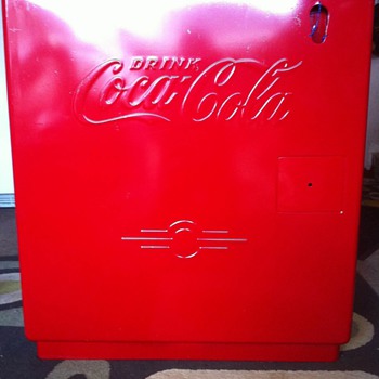 Coke Ice Chest ( Kelvinator ? )