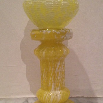 Pedestal and bowl in yellow spatter - ref. Welzebub - Art Glass