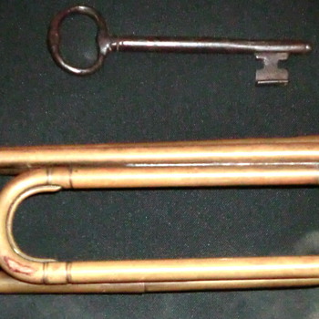 Civil War bugle - Military and Wartime