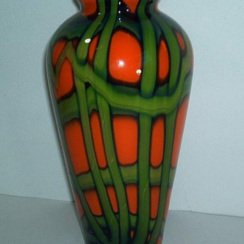 Kralik - webbed design - Art Glass