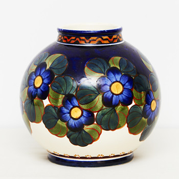 Aluminia vase (Denmark), ca. 1915 - Art Pottery