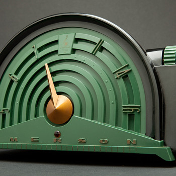 1950's Retro Emerson 744B Plaskon Radio - Radios