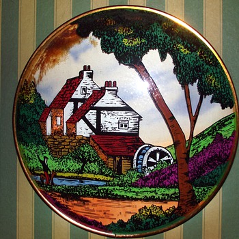 victorian? picture-concave glass to produce 3d effect. - Art Glass