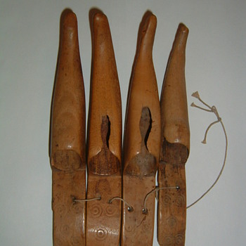 Native American? carved bear claws for costume?